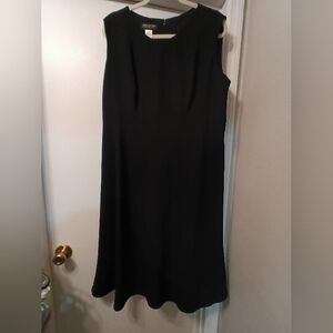 Jones New York Elegant Black Midi Dress